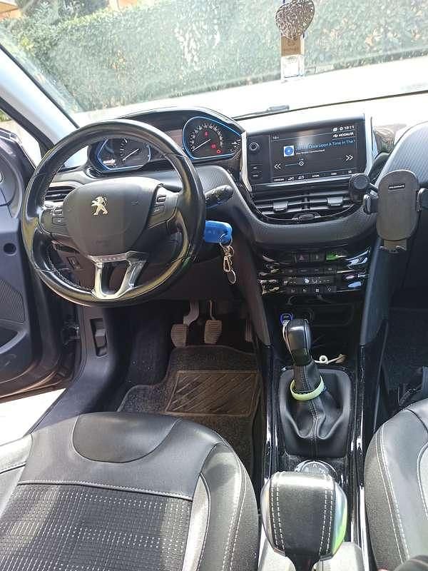 Usata Peugeot 2008 Allure 99 CV (72 kW) 2018 Grigio SUV