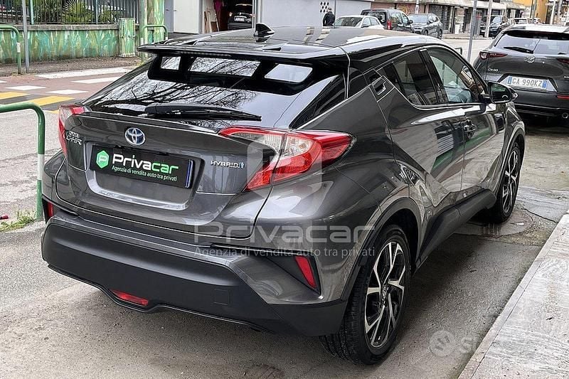 Usata Toyota C-HR Lounge 98 CV (72 kW) 2017 Grigio SUV