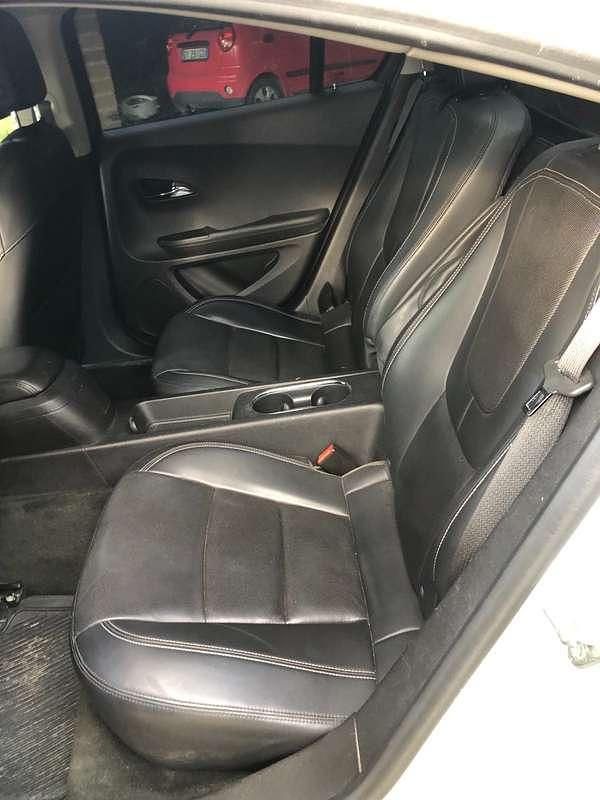 Usata Opel Ampera 150 CV (110 kW) 2012 Argento Utilitaria