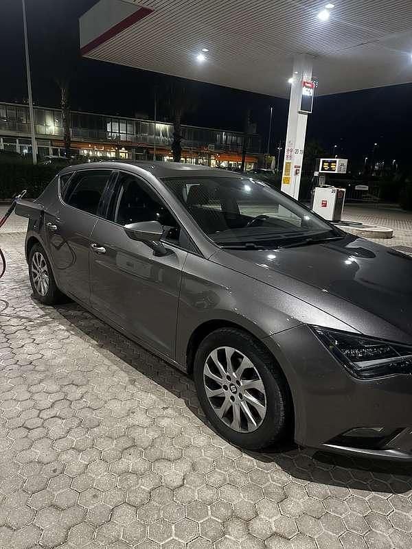 Usata 2016 Seat Leon Business Tre volumi | 7000 € (Ottimo prezzo) - Immagine 1/4