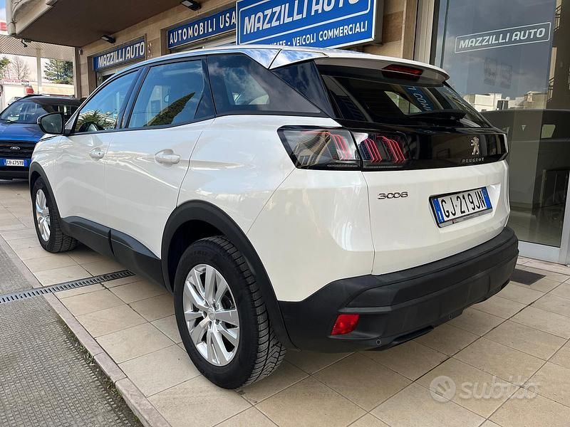 Usata Peugeot 3008 Active 131 CV (96 kW) 2022 Bianco SUV