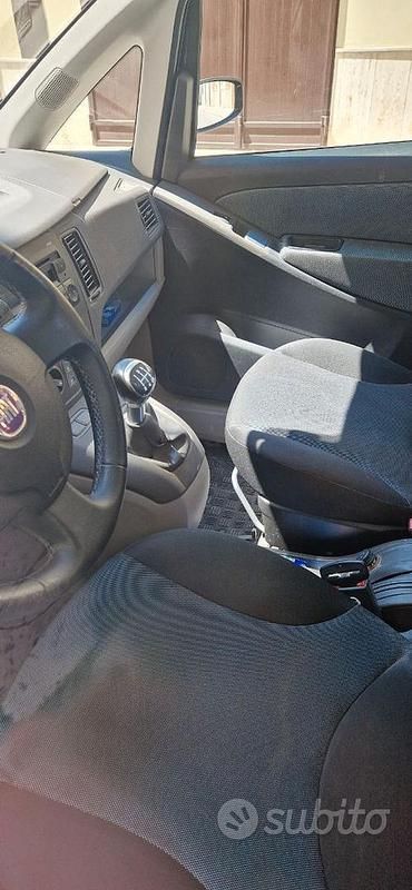 Usata Fiat Idea 70 CV (51 kW) 2004 Nero Monovolume