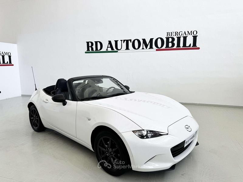 Usata Mazda MX5 Exceed 131 CV (96 kW) 2016 Bianco pastello lucido Cabrio