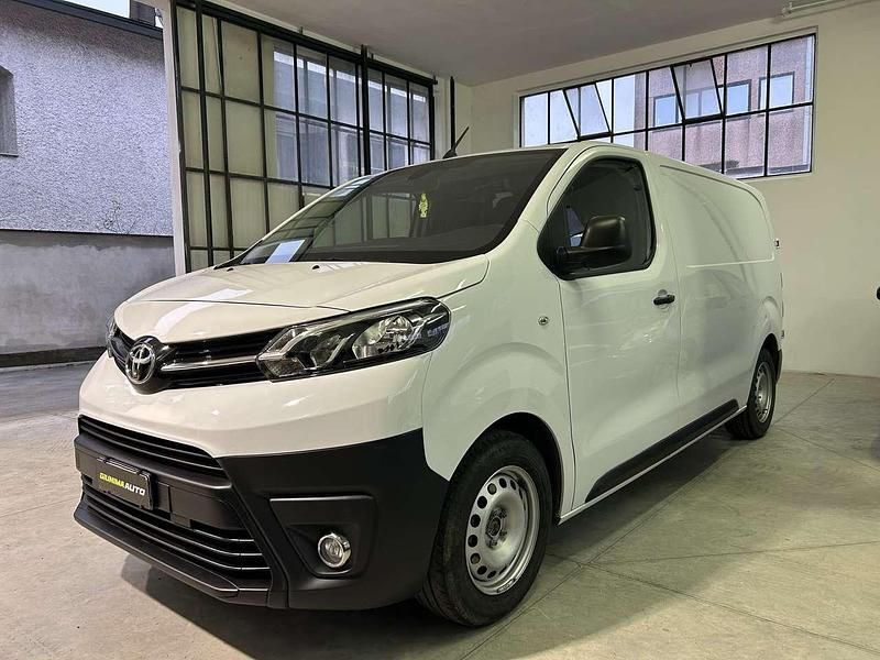 Usata Toyota Proace 177 CV (130 kW) 2024 Bianco Monovolume