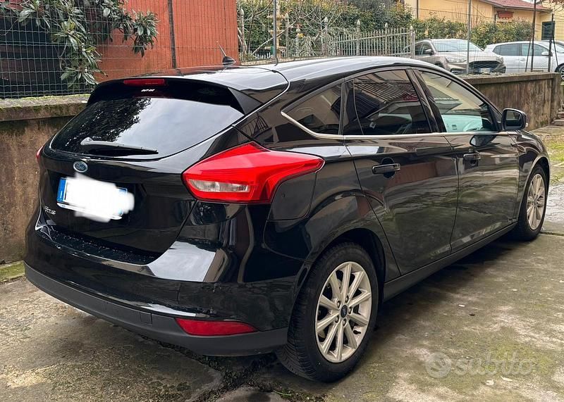 Usata Ford Focus Titanium 120 CV (88 kW) 2017 Nero Berlina