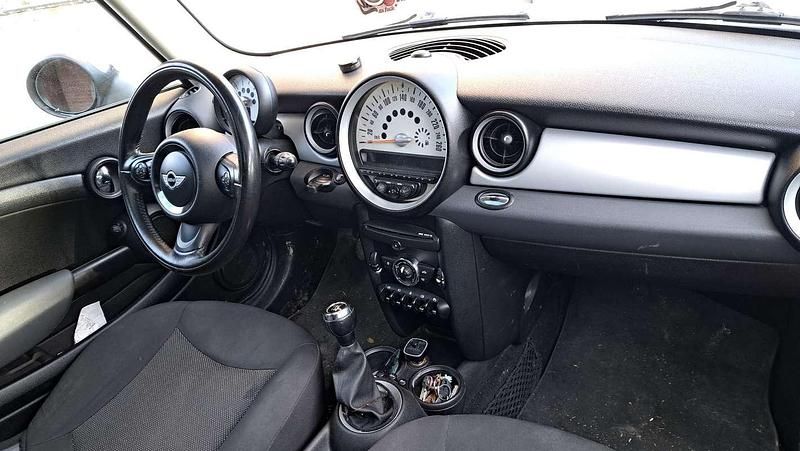 Usata Mini Cooper D 111 CV (81 kW) 2011 Utilitaria