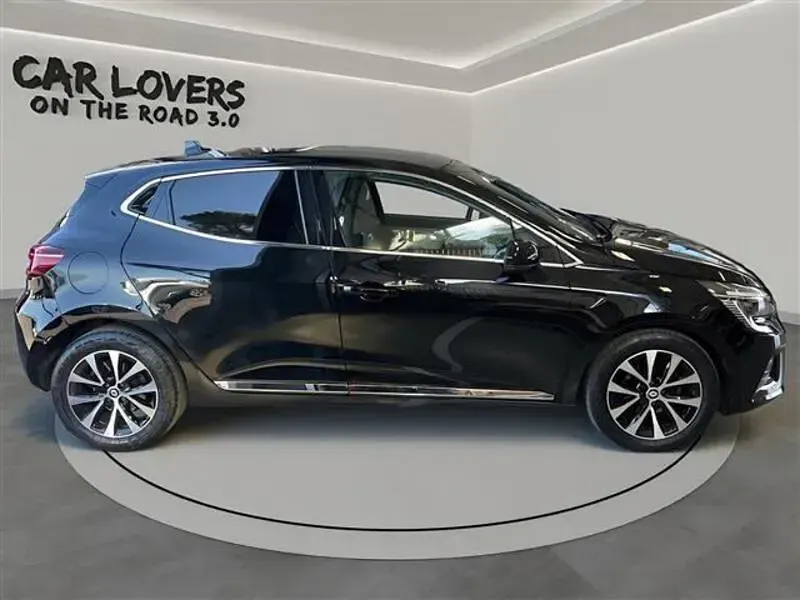 Usado Renault Clio V Techno 101 HP (74 kW) 2023 Preto Citadino