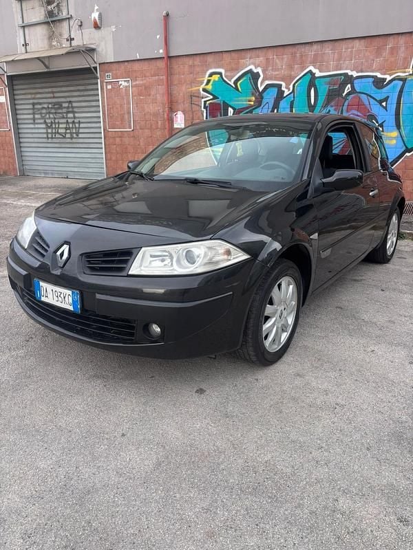 Usado Renault Mégane II 106 CV (77 kW) 2006 Negro Berlina