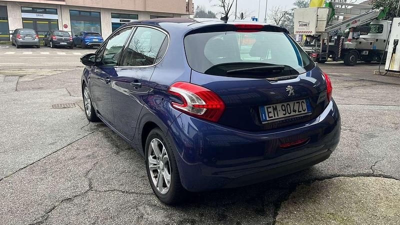 Usata Peugeot 208 Allure 95 CV (69 kW) 2012 Blu/azzurro Utilitaria