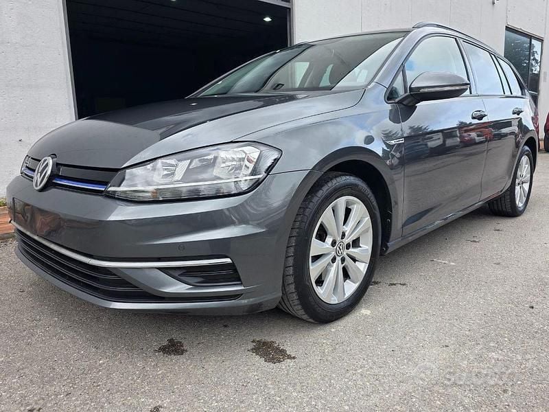 Brugt VW Golf VIII Trendline 131 HK (96 kW) 2020 Grå Stationcar
