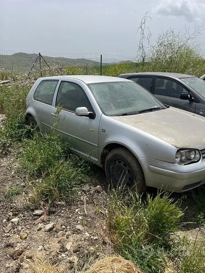 Usata VW Golf IV 130 CV (95 kW) 2004 Berlina