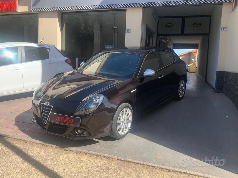 Nero Usata 2010 Alfa Romeo Giulietta Distinctive Due volumi | 10.300 € (Molto cara) - Immagine 1/4