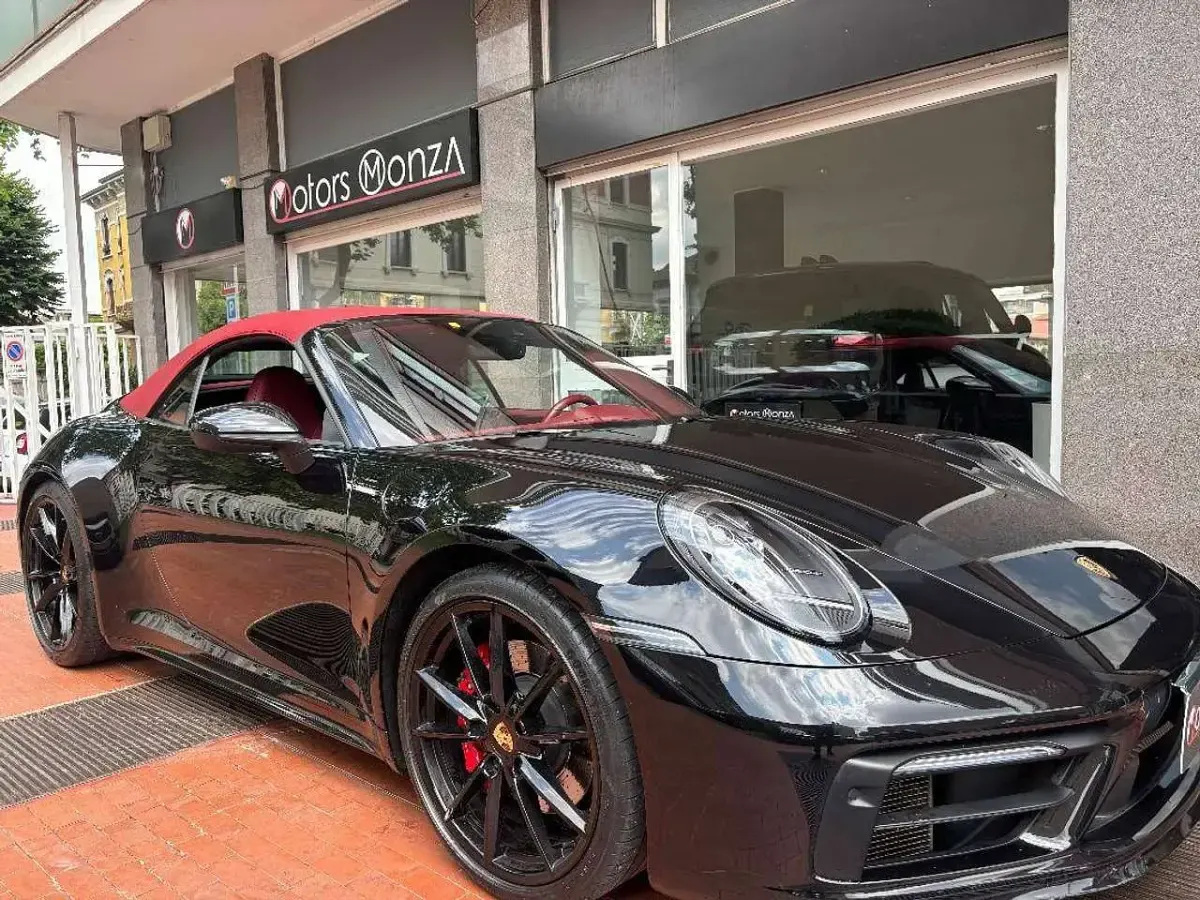 Usata Porsche 992 450 CV (330 kW) 2019 Nero Cabrio