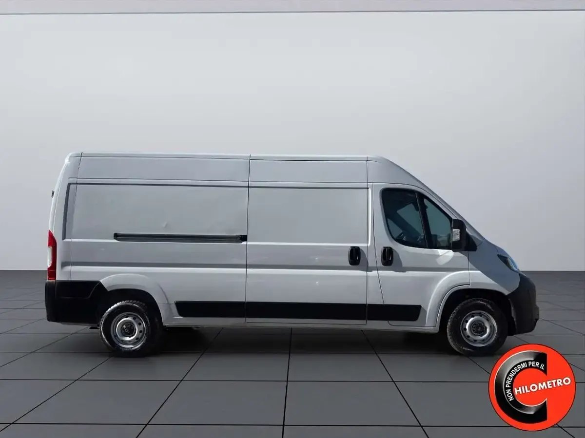 Usata Citroën Jumper 140 CV (102 kW) 2024 Bianco Monovolume