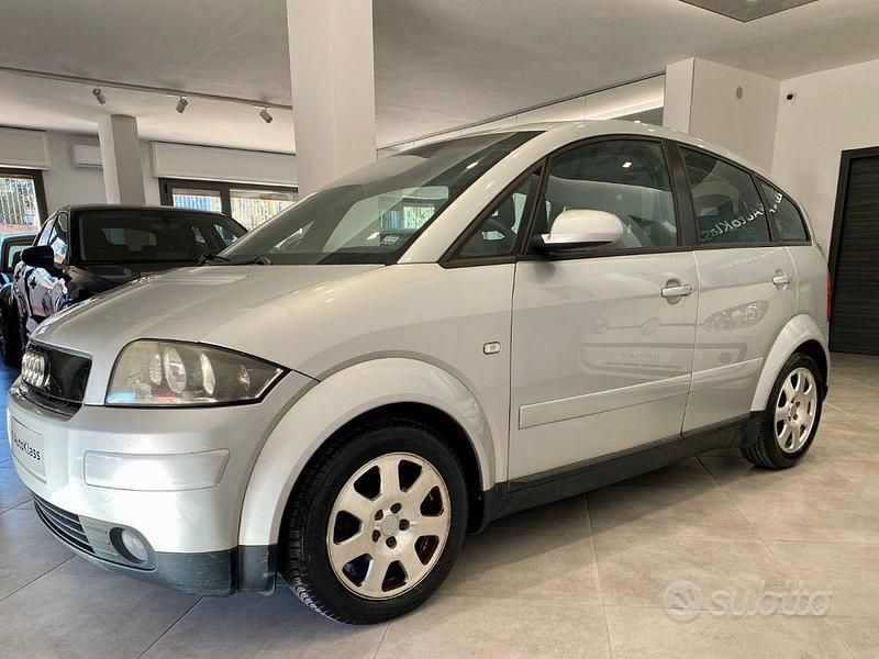 Usata Audi A2 75 CV (55 kW) 2002 Grigio Utilitaria