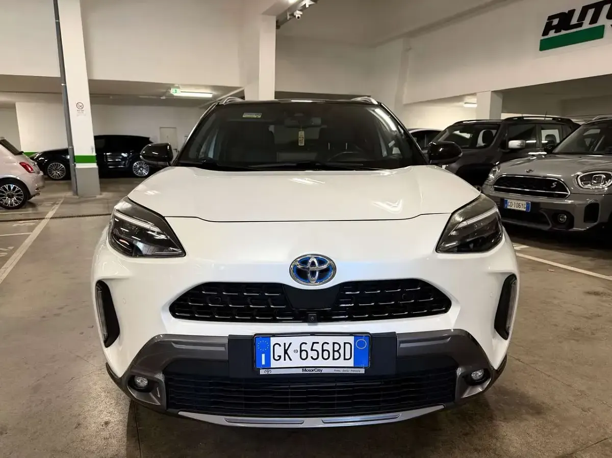 Usata Toyota Yaris Cross 92 CV (67 kW) 2022 Bianco SUV