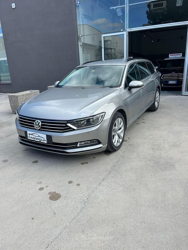 Usata VW Passat 150 CV (110 kW) 2015 Gray Station wagon