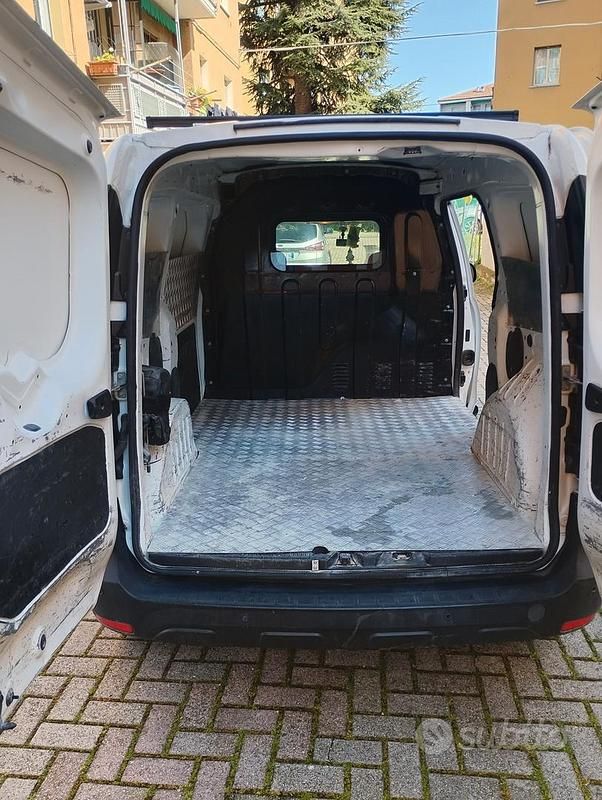 Usata Dacia Dokker 90 CV (66 kW) 2019 Bianco Monovolume