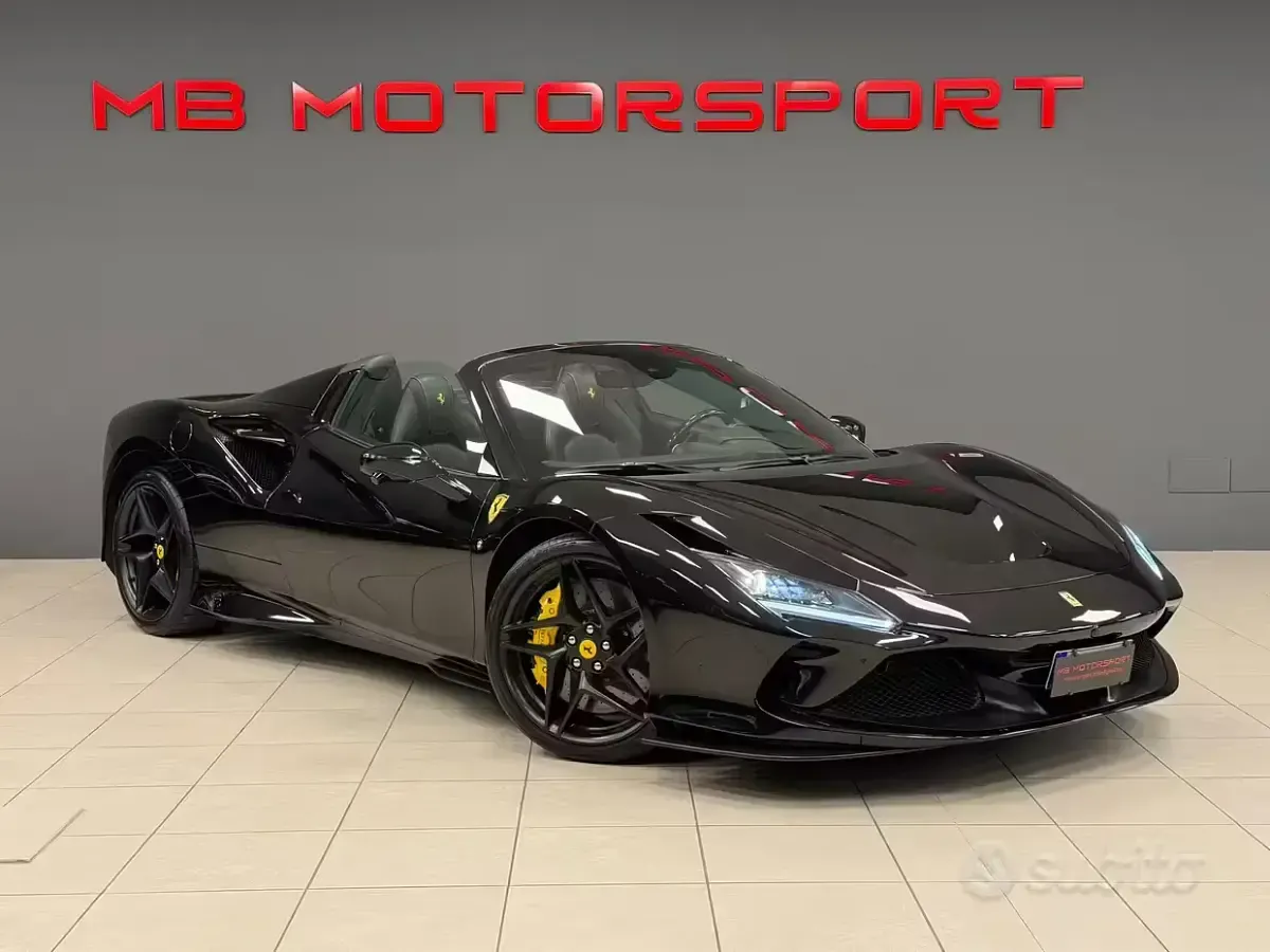 Usata Ferrari F8 721 CV (530 kW) 2023 Cabrio