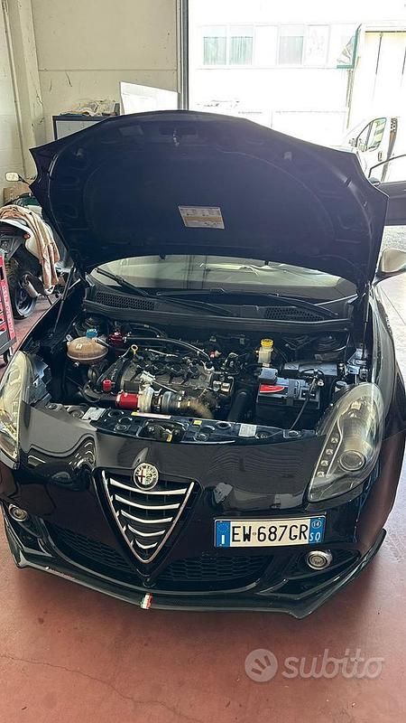 Usata Alfa Romeo Giulietta Distinctive 170 CV (125 kW) 2014 Nero Utilitaria