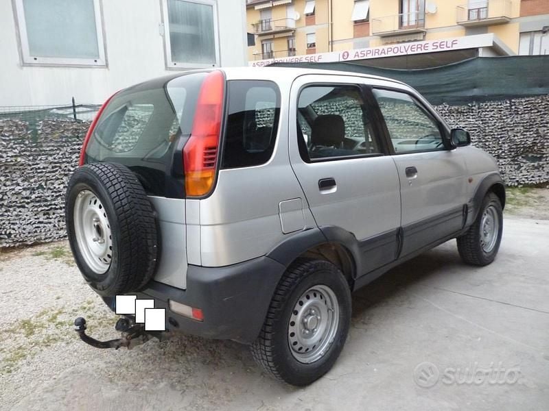 Usata Daihatsu Terios 83 CV (61 kW) 2000 SUV