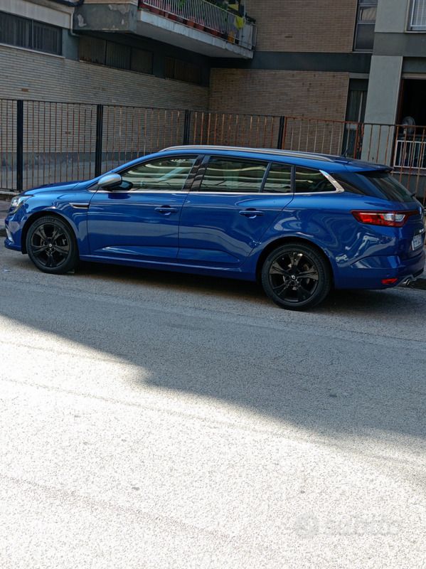 Blu Usata 2017 Renault Mégane GT Line GT-Line Station wagon | 7500 € (Ottimo prezzo) - Immagine 1/4