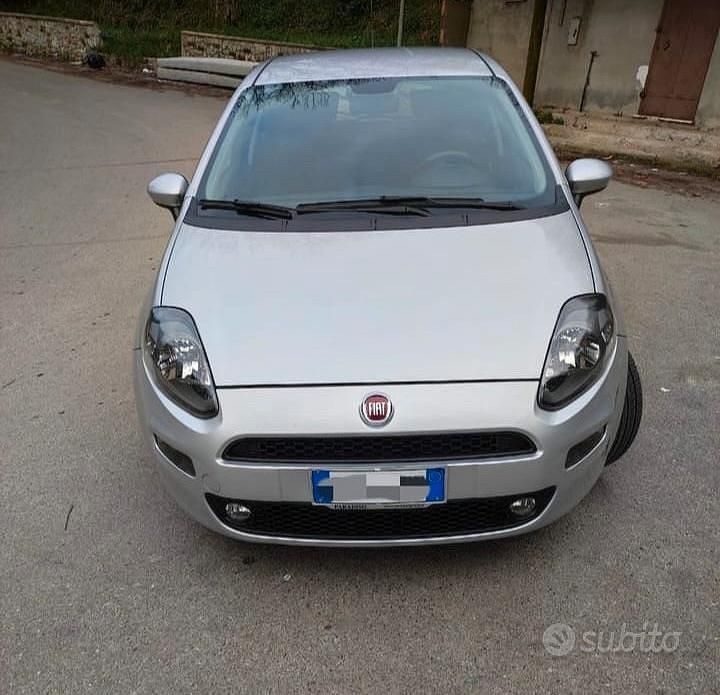 Usata Fiat Grande Punto 95 CV (69 kW) 2017 Grigio Utilitaria