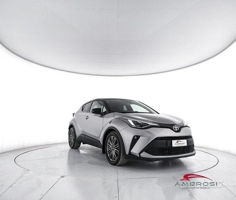 Usata Toyota C-HR Lounge 152 CV (111 kW) 2021 Grigio SUV