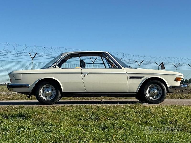 Usata BMW E9 Efficient Dynamics 169 CV (124 kW) 1970 Bianco Coupé