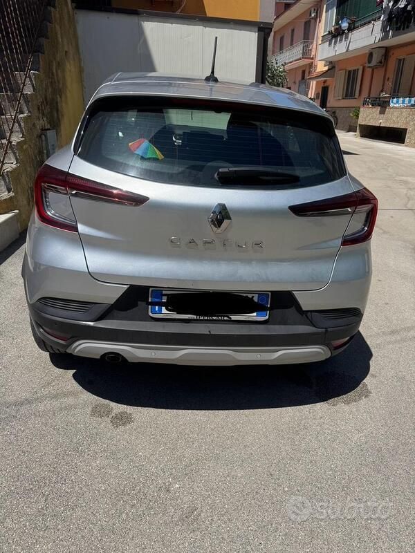 Occasion Renault Captur 100 ch (73 kW) 2021 Gris SUV