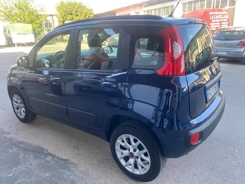 Usata Fiat Panda Lounge 80 CV (58 kW) 2016 Blu Utilitaria