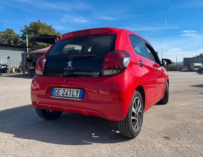 Usata Peugeot 108 Active 72 CV (52 kW) 2021 Rosso Utilitaria