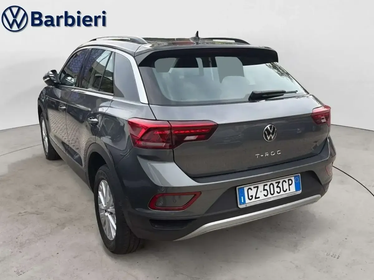 Usata VW T-Roc Life 116 CV (85 kW) 2025 Grigio SUV