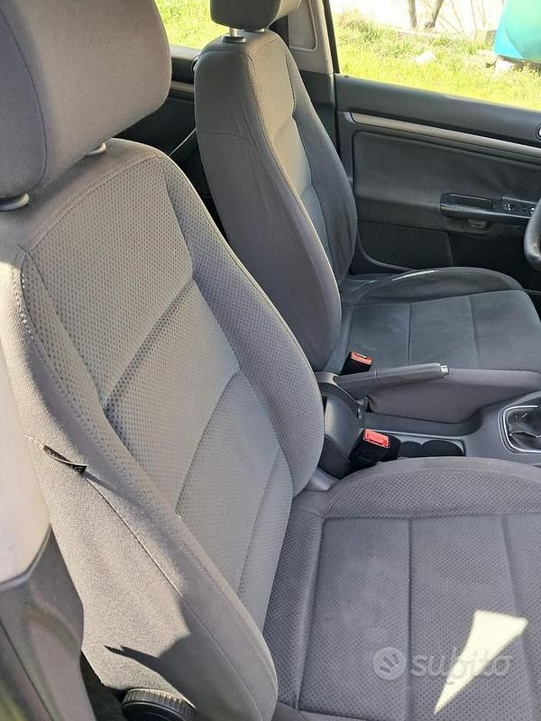Usata VW Golf IV 105 CV (77 kW) 2005 Nero Berlina
