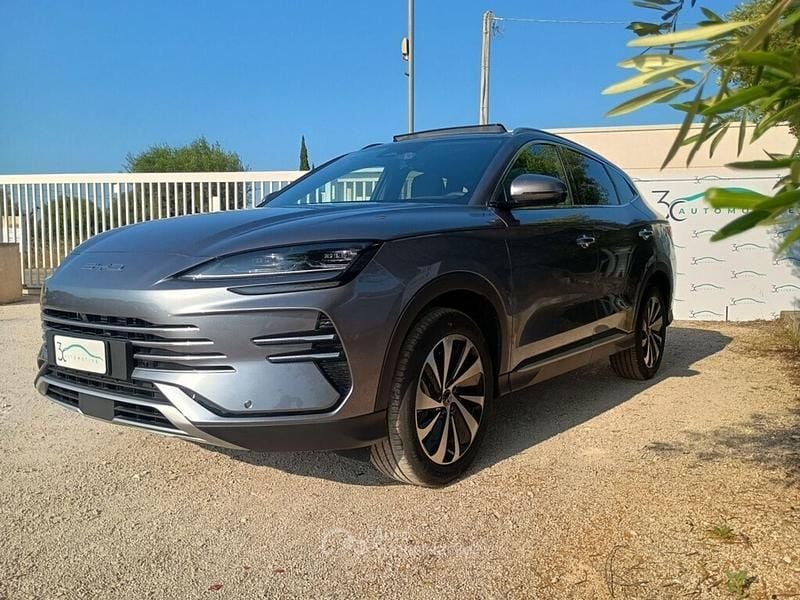 Nuova BYD Seal U Design 130 kW (177 CV) 2025 Gray SUV