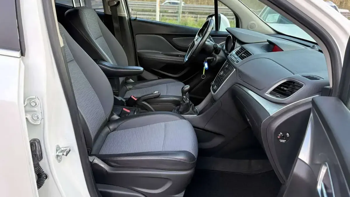 Usata Opel Mokka Cosmo 131 CV (96 kW) 2015 Bianco SUV
