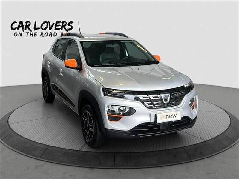 Usata Dacia Spring Comfort Plus 33 kW (45 CV) 2022 Grigio chiaro Utilitaria