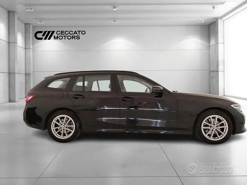 Usata BMW 320e Advantage 190 CV (139 kW) 2020 Nero Station wagon