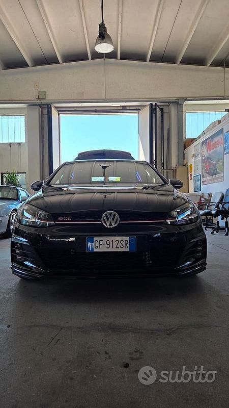 Usata VW Golf VIII GTI 245 CV (180 kW) 2021 Nero Berlina
