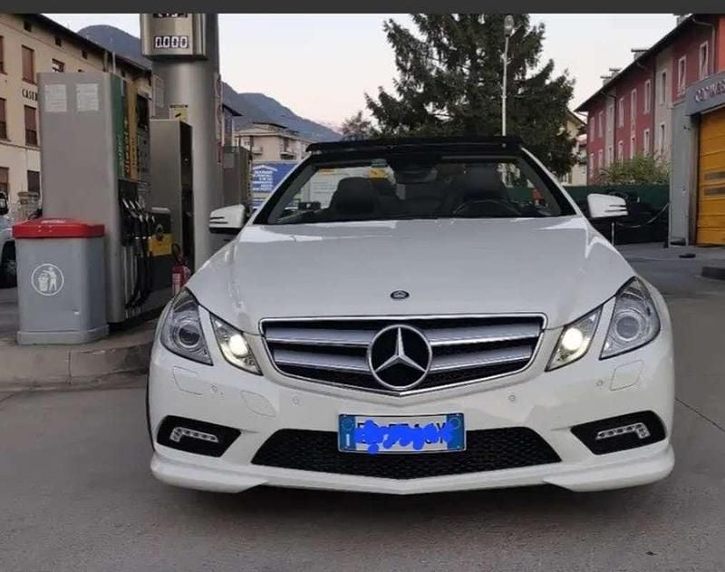 Usata Mercedes E350 231 CV (169 kW) 2011 Bianco Cabrio