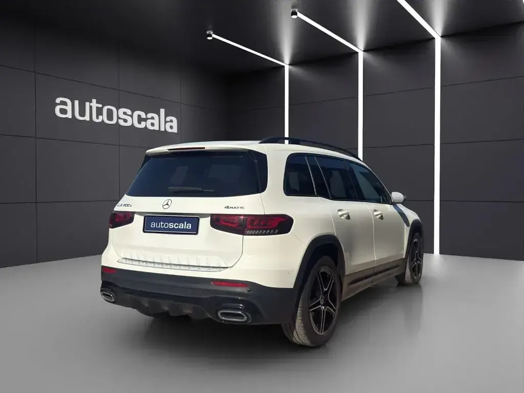 Usata Mercedes GLB200 Premium 150 CV (110 kW) 2020 Bianco SUV