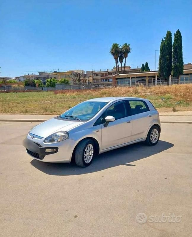 Usata Fiat Punto Evo 75 CV (55 kW) 2011 Grigio Utilitaria