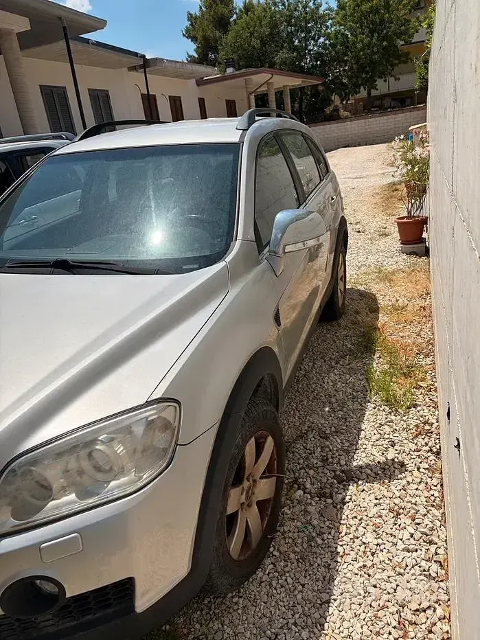 Usata Chevrolet Captiva 150 CV (110 kW) 2007 Grigio SUV