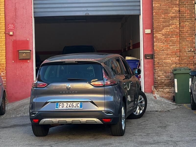 Usata Renault Espace 160 CV (117 kW) 2016 Grigio Monovolume