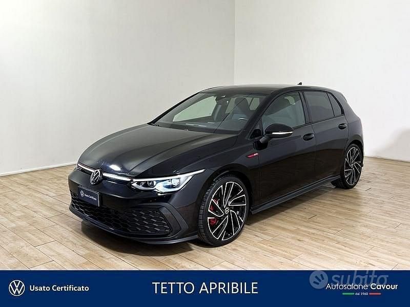 Nero Usata 2023 VW Golf GTI Tre volumi | 33.990 € (Buon prezzo) - Immagine 1/4