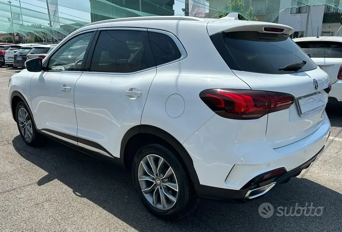 Usata MG HS Comfort 162 CV (119 kW) 2024 Bianco SUV