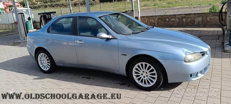 Usata Alfa Romeo 156 Distinctive 115 CV (84 kW) 2004 Blu Berlina