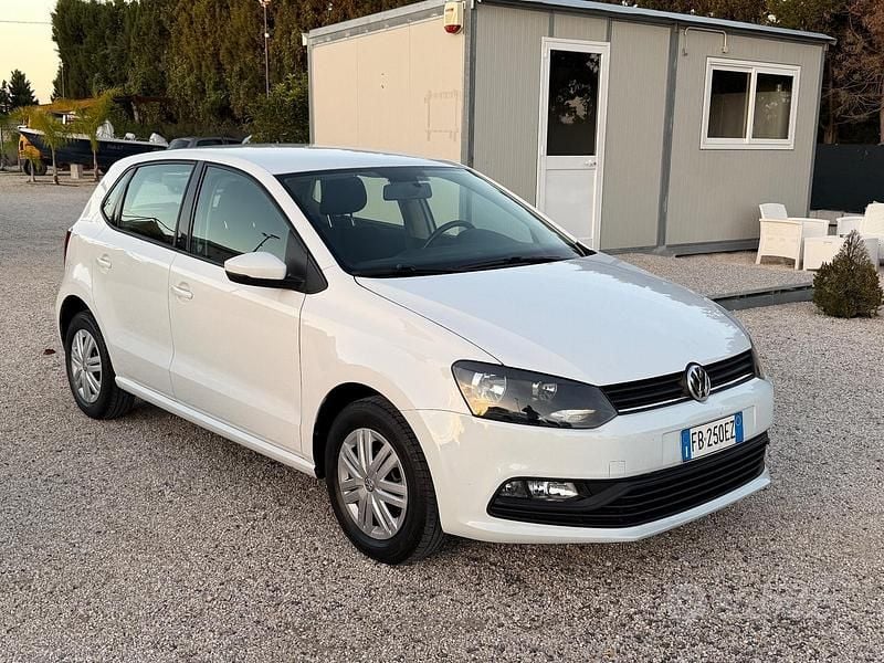 Usata VW Polo Trendline 59 CV (43 kW) 2016 Bianco Berlina