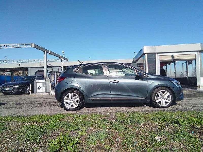 Usata Renault Clio V Dynamique 88 CV (64 kW) 2022 Grigio Berlina