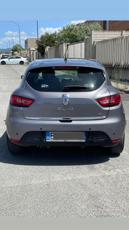 Usata Renault Clio IV 75 CV (55 kW) 2014 Grigio Utilitaria